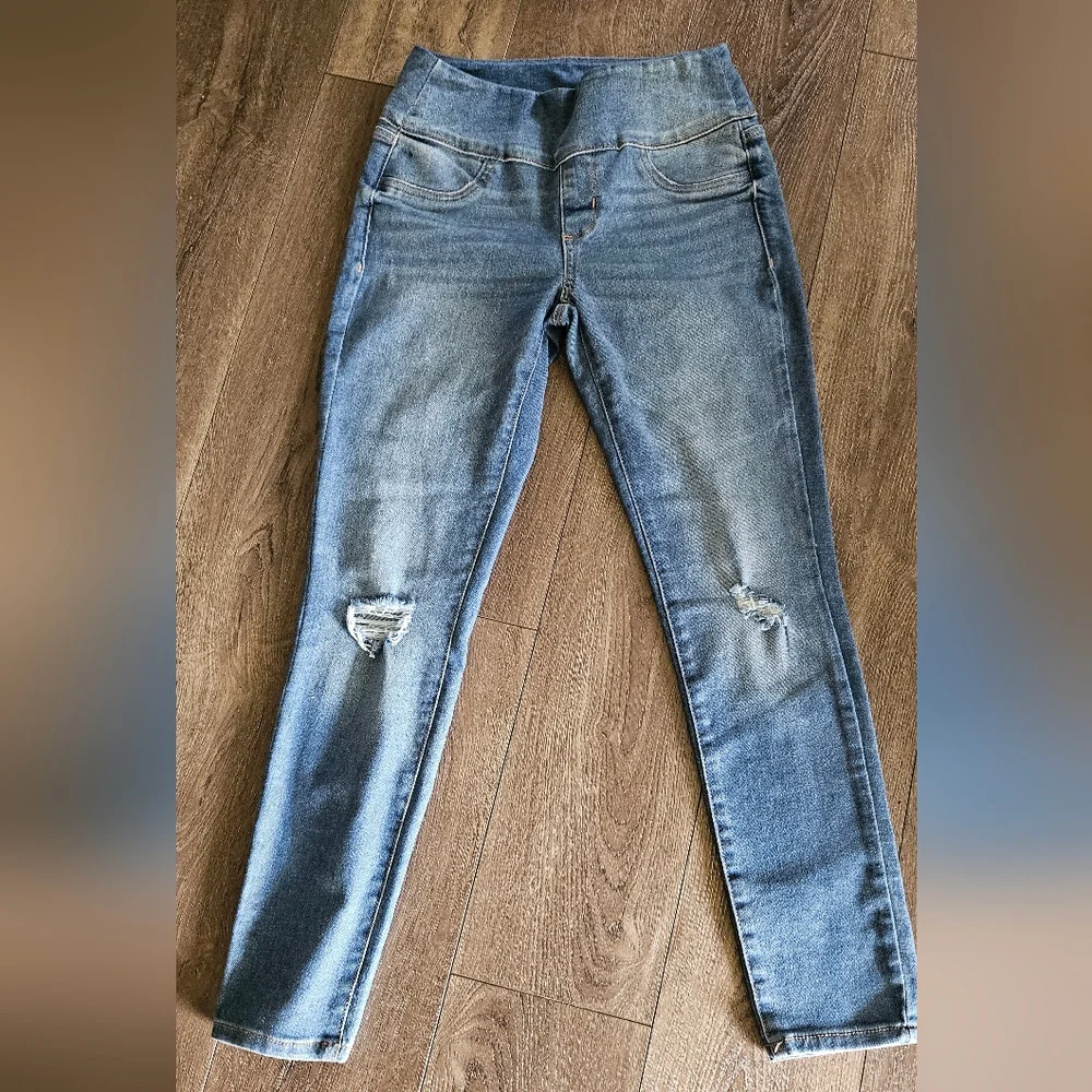 Sonoma Blue Jeggin Distressed Knees Size: 6R - Picture 4 of 4